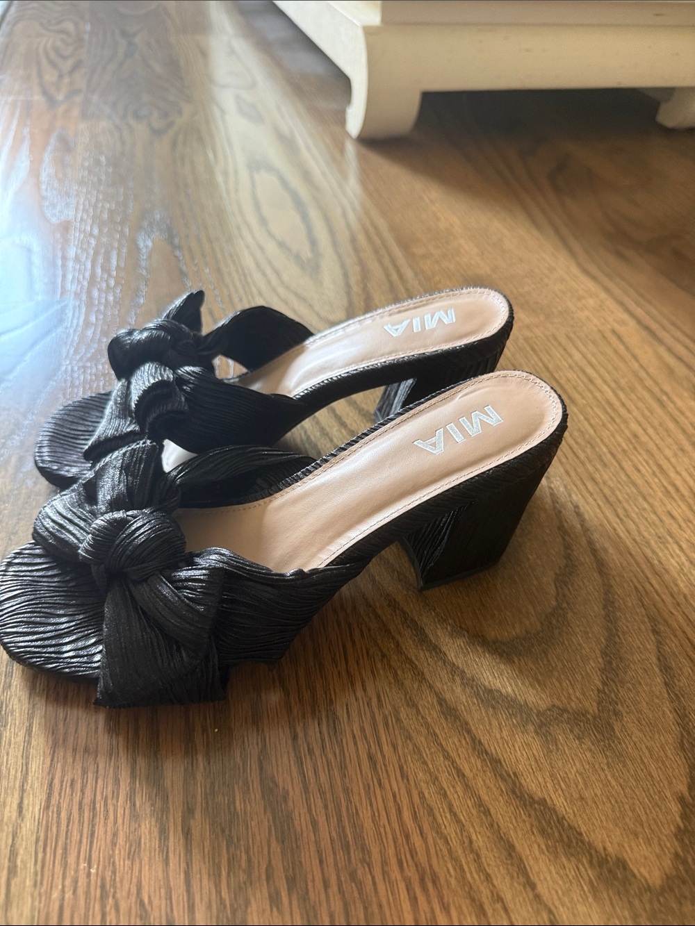 MIA Black Knotted Block Heel Mules